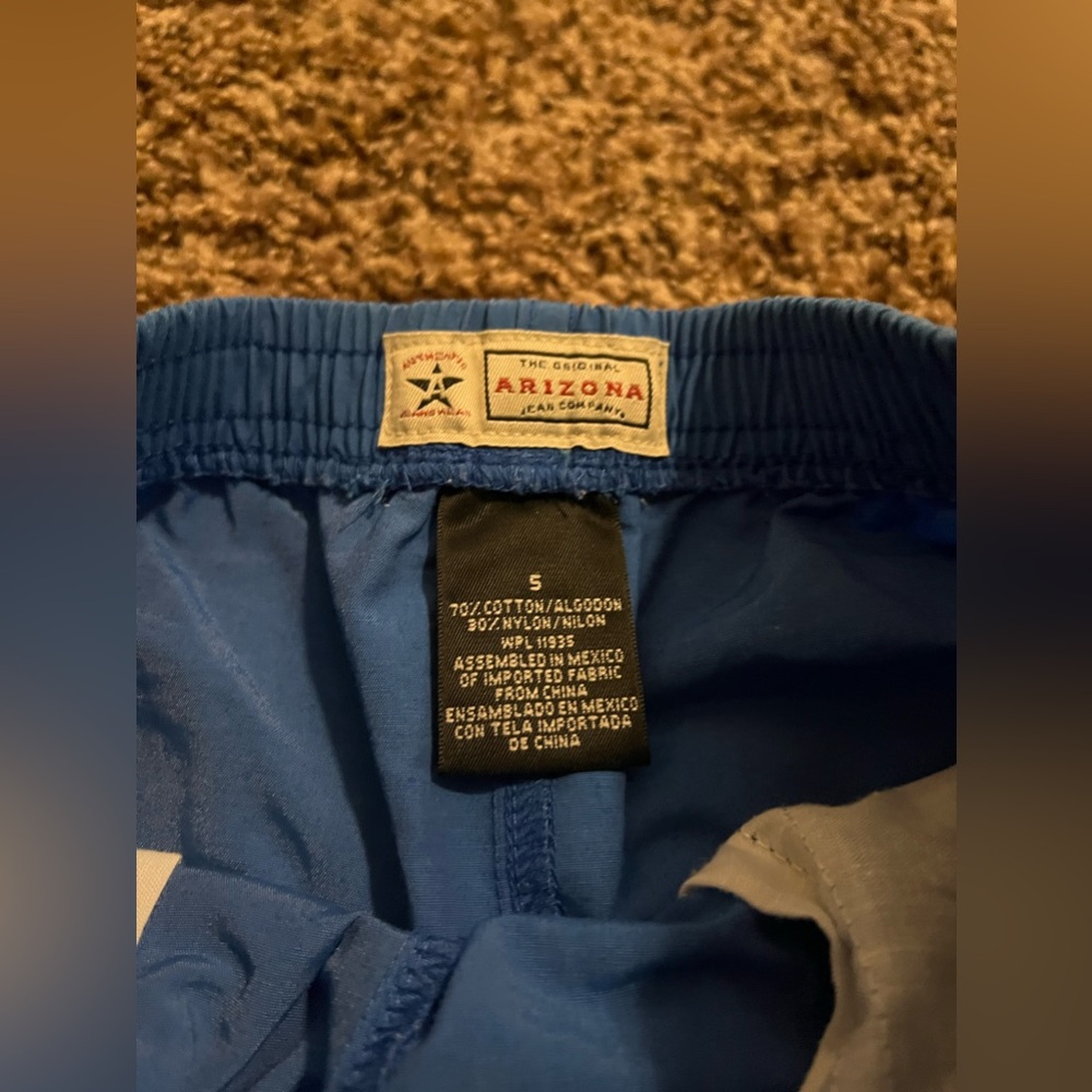 Arizona jeans Company shorts - Picture 2 of 3